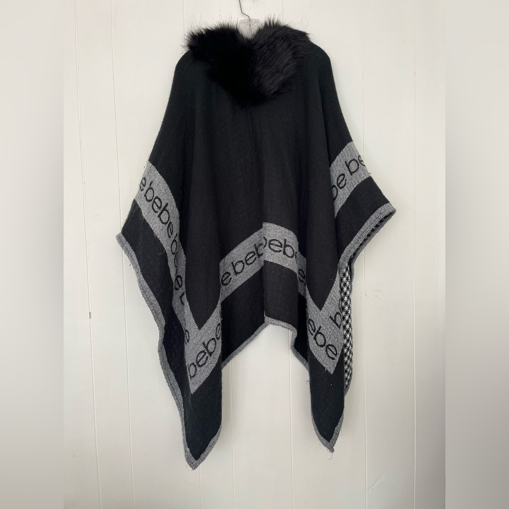 BeBe Ruana With Faux Fur Black Houndstooth - Picture 12 of 12